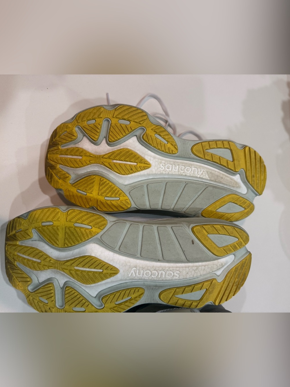 Saucony Women's White and Pink Athletic Running Sneakers - Picture 6 of 7